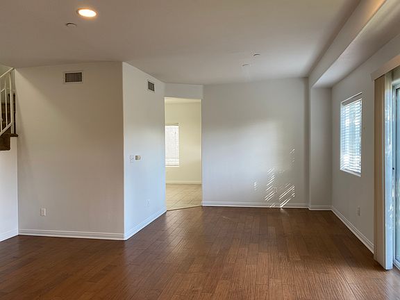 3rd image of 8800 Etiwanda Ave APT 12