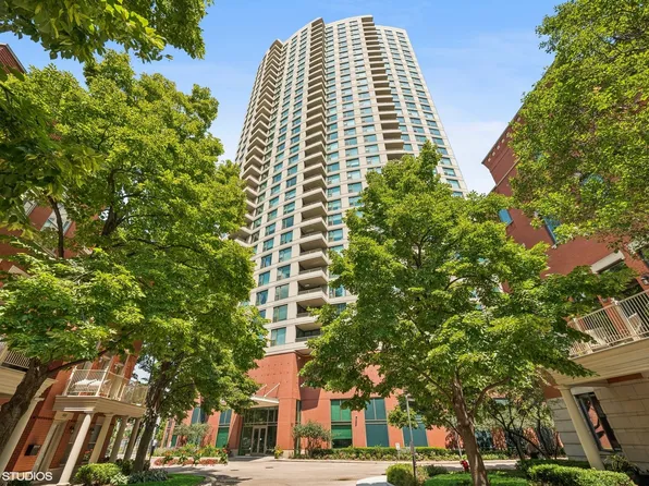 501 N Clinton St APT 604, Chicago, IL 60654