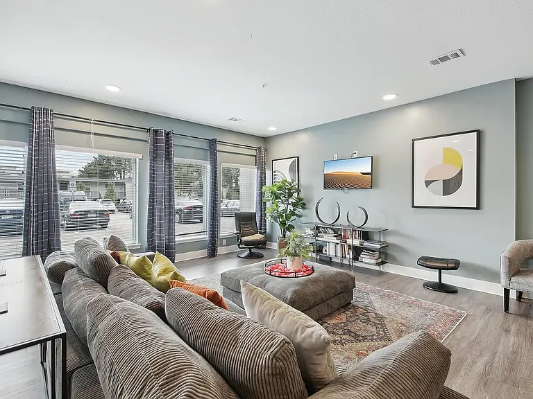 Residences at Hoffman — Photo 18