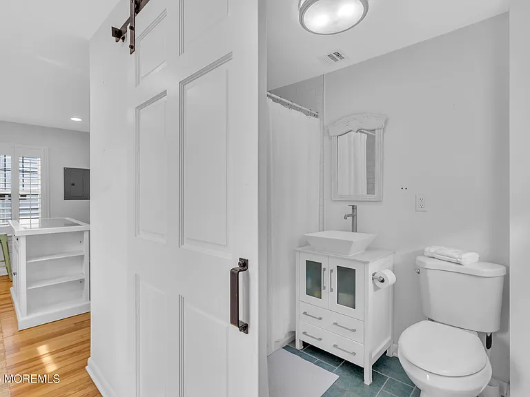 629 Redmond Ave — Photo 4