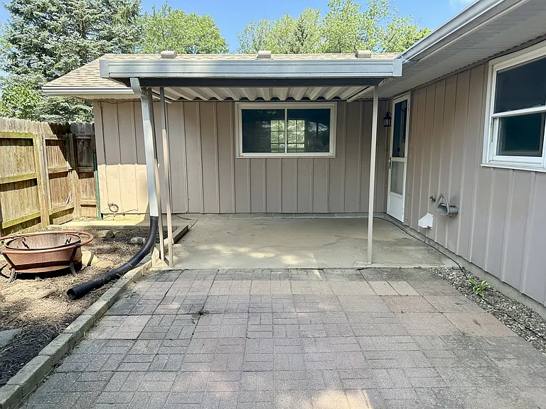 227 Creekwood Dr — Photo 15