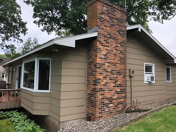 3rd image of 22209 Broadwater Dr