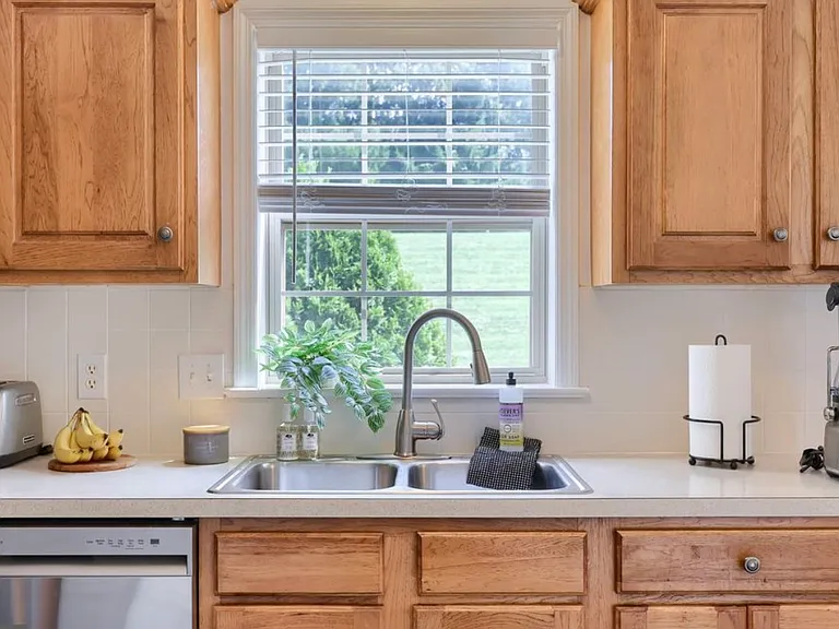 637 Royal View Dr — Photo 11