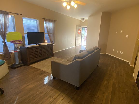 5th image of 305 Dark Horse Ln