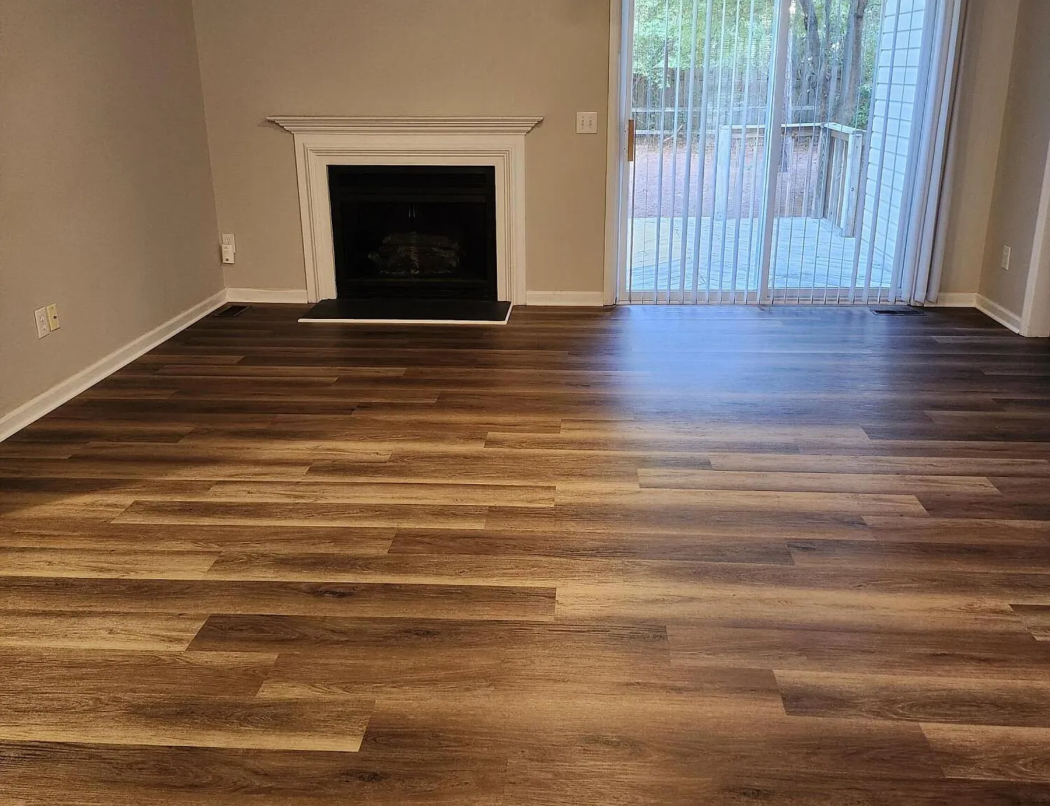 3 bed, 2.0 bath, 1350 sqft, $2,000 — Photo 3