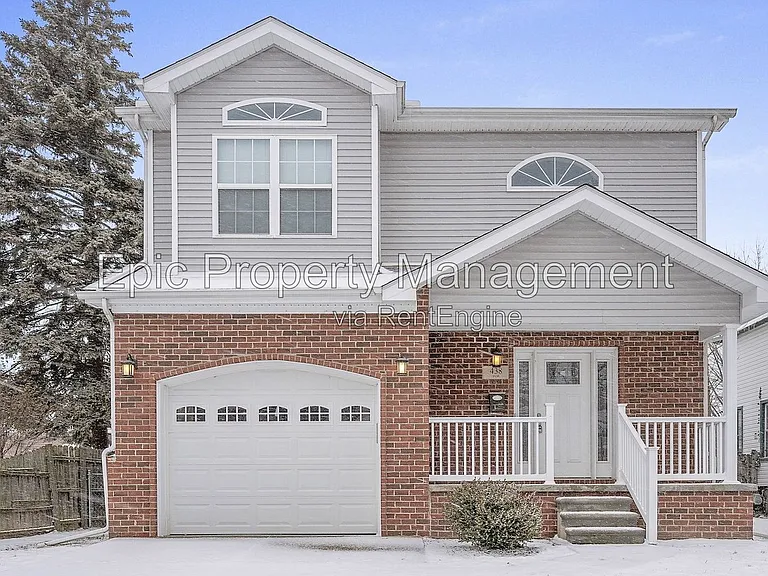 438 Elm St — Photo 1