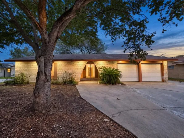 1025 S 21st St, Kingsville, TX 78363
