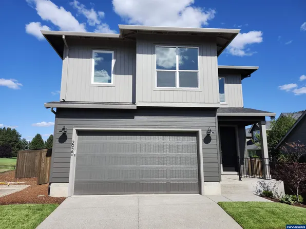 2920 Olympic St, Woodburn, OR 97071