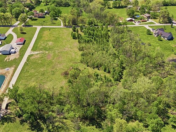 5th image of 11 Butcher Creek Dr