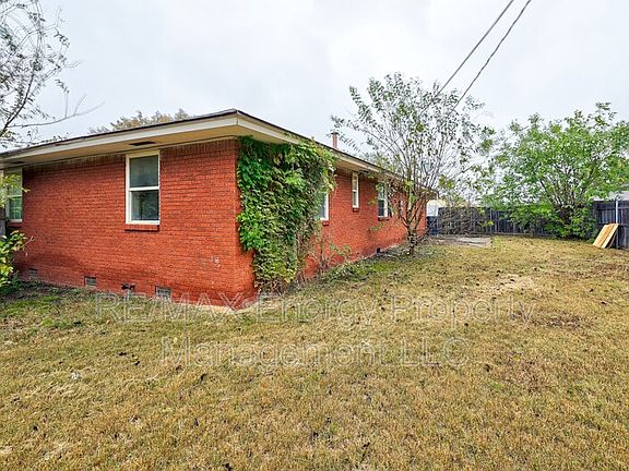 4th image of 4816 N Terry Ave