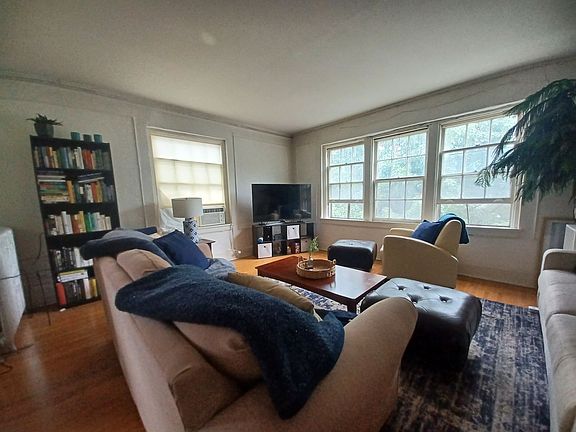 4th image of 2040 Grand Ave APT 304