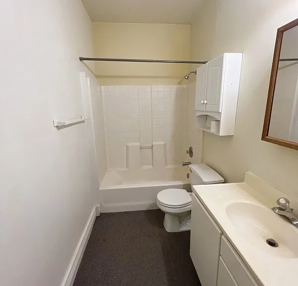 18 N 200 E #102 — Photo 5