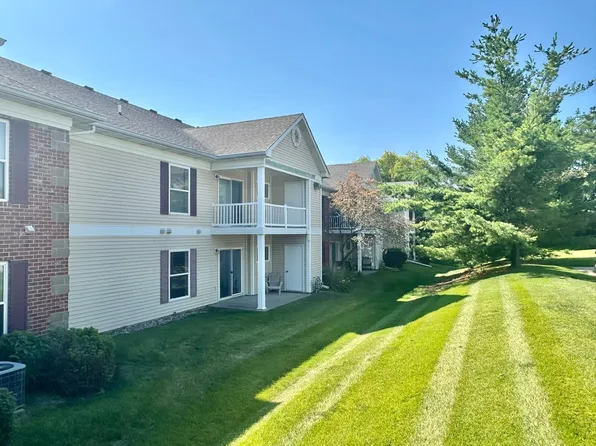 2128 NW 156th St Unit 27, Clive, IA 50325