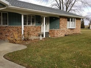 208 E Ririe Pl, Flanagan, IL 61740