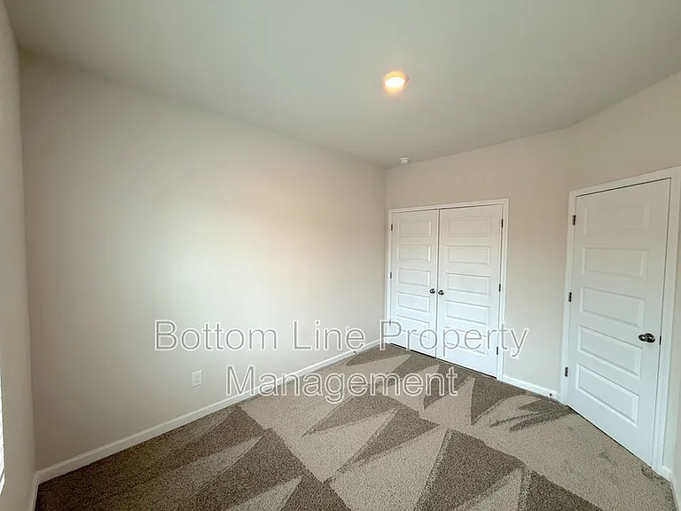 2735 Winn Mill Dr — Photo 12