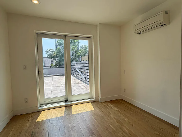 200 Linden Blvd #2A — Photo 11