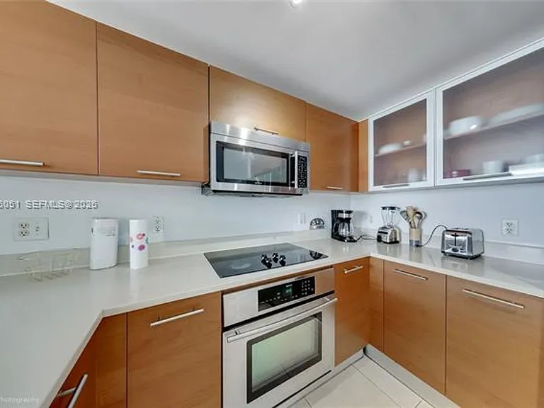 3250 NE 1st Ave #CU-811 — Photo 15
