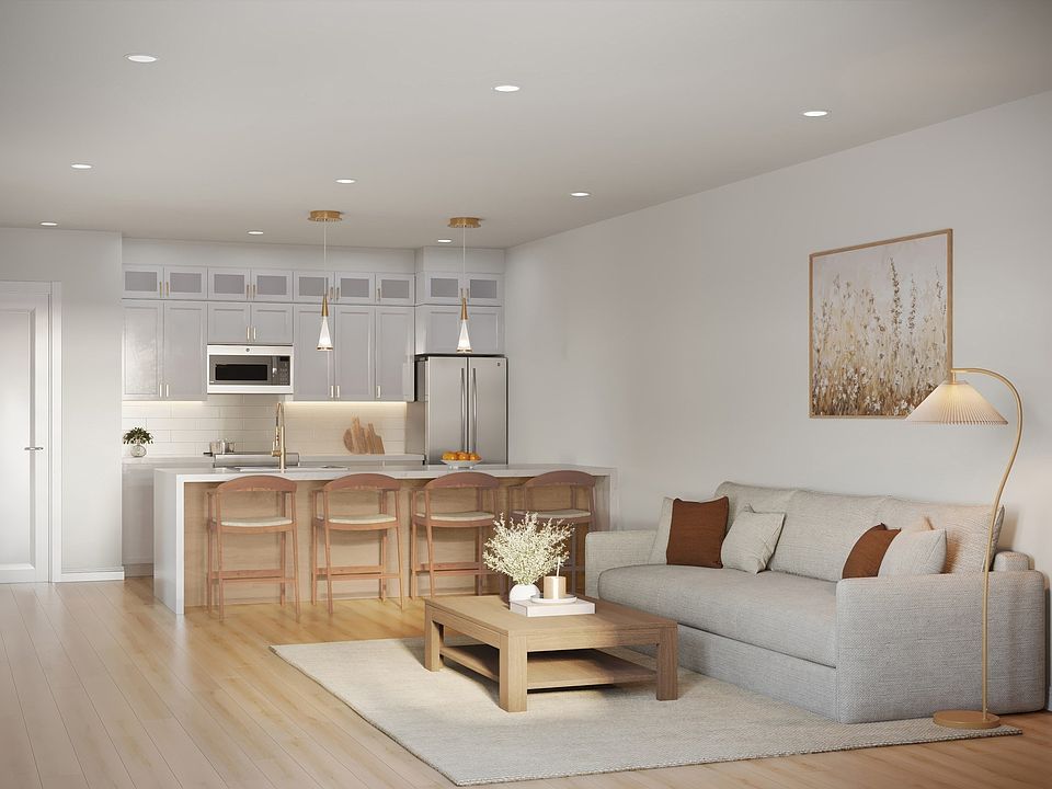 1st image of 1 Everett St #201