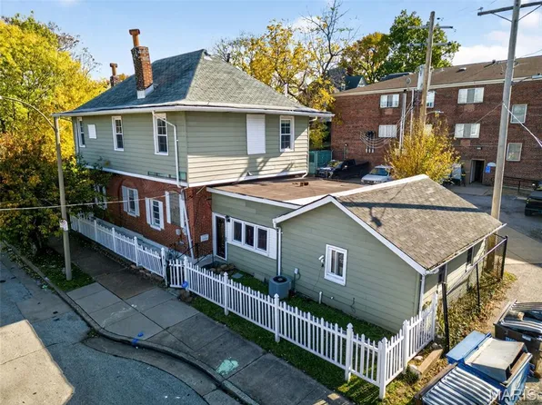 3446 Henrietta St, Saint Louis, MO 63104