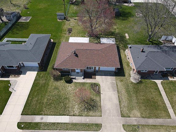 2nd image of 211 Homan Ave