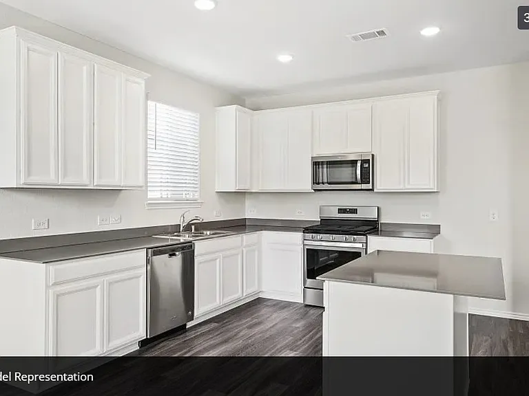 213 Redonda Dr — Photo 3