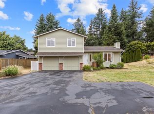 22021 Tonya Ln, Brier, WA 98036