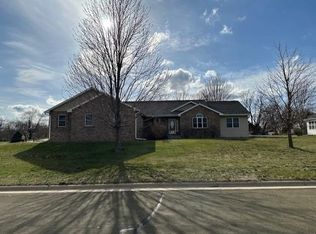 103 Oakview Dr, Rio, WI 53960