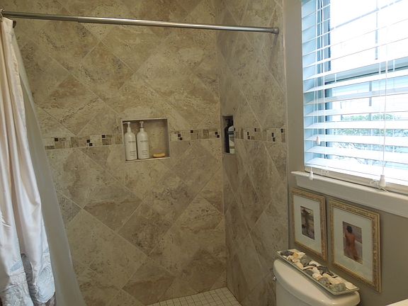 Master walk in shower