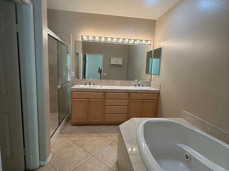 20721 Vercelli Way — Photo 10