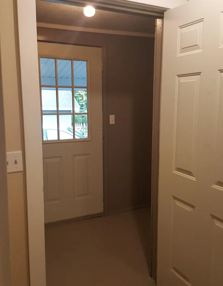 315 S Mulberry St — Photo 2