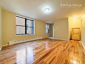 876 East 225th Street, #1E