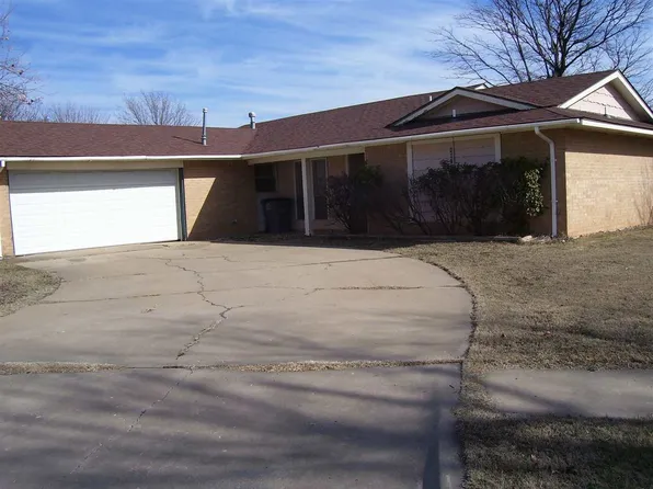 4829 NE Winfield Cir, Lawton, OK 73507