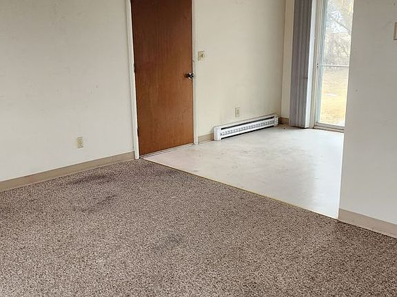 2nd image of 102 Lovegrove Ct #105A
