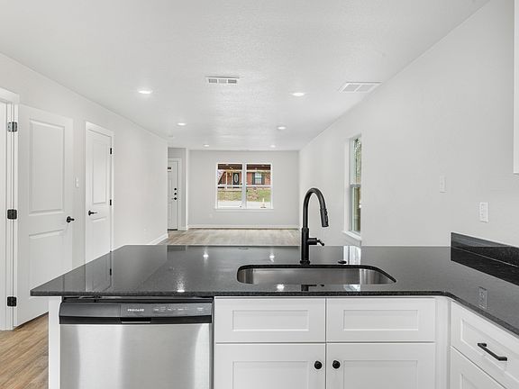 3rd image of 706 S 28th St #B