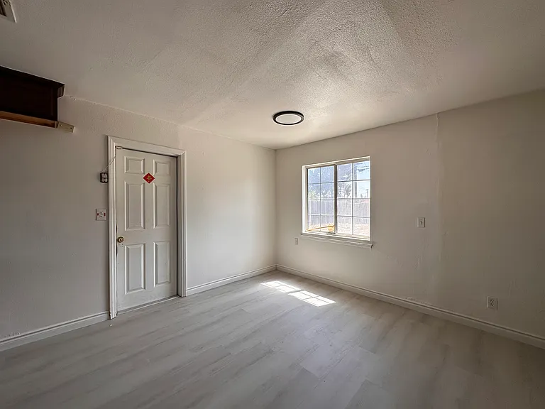 2146 Cantaria Ave — Photo 7