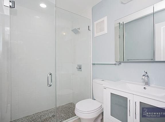 3rd image of 576 Henry St #1