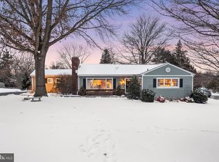 458 Brookwood Rd, Wayne, PA 19087