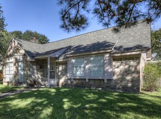 16226 Lakeview Dr, Jersey Village, TX 77040