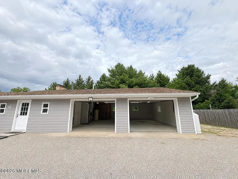 99 Old Halfway Rd — Photo 16