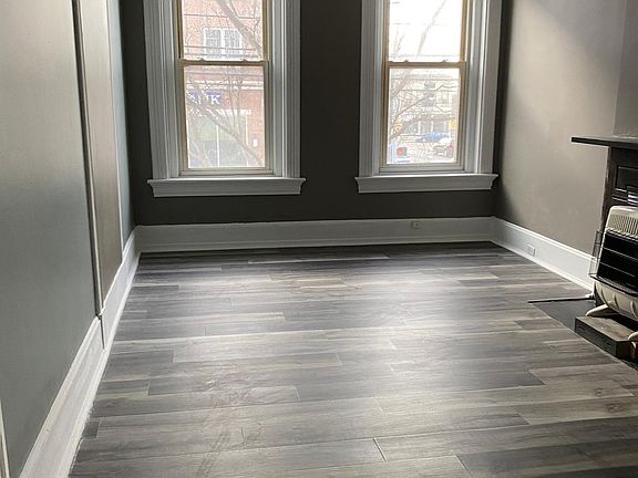 3rd image of 2828 Vine St APT 4