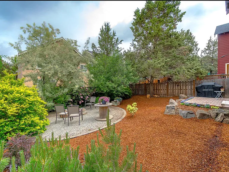 3138 NE Monte Vista Ln — Photo 23