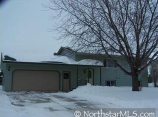 304 Cottonwood Ave NE, Saint Michael, MN 55376