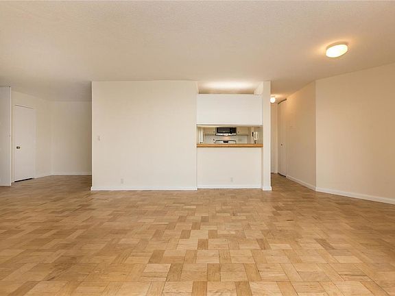 3rd image of 415 E 37th St APT 19D