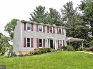 4338 Farm House Ln, Fairfax, VA 22032