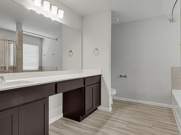 6518 Wenlock Dr — Photo 14