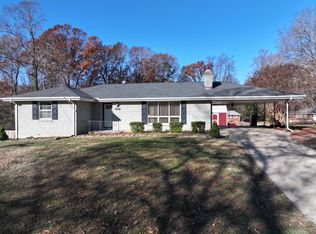 512 Westview Dr, Danville, VA 24540