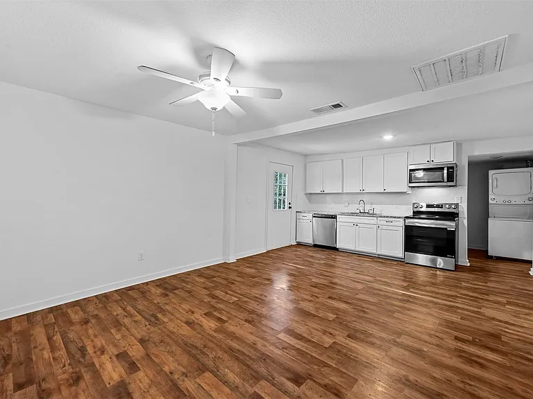 105 Short St — Photo 19