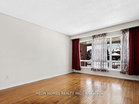 4th image of 557 Morrish Rd