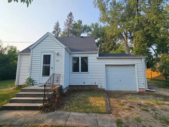 121 W River St, Lake Bronson, MN 56734