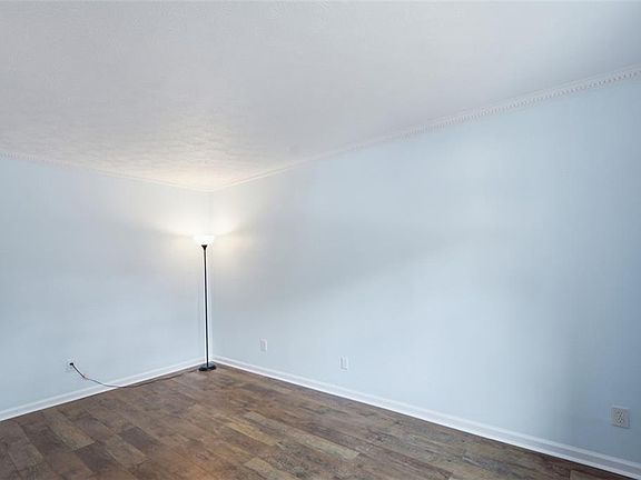 4th image of 2472 Lehaven Dr